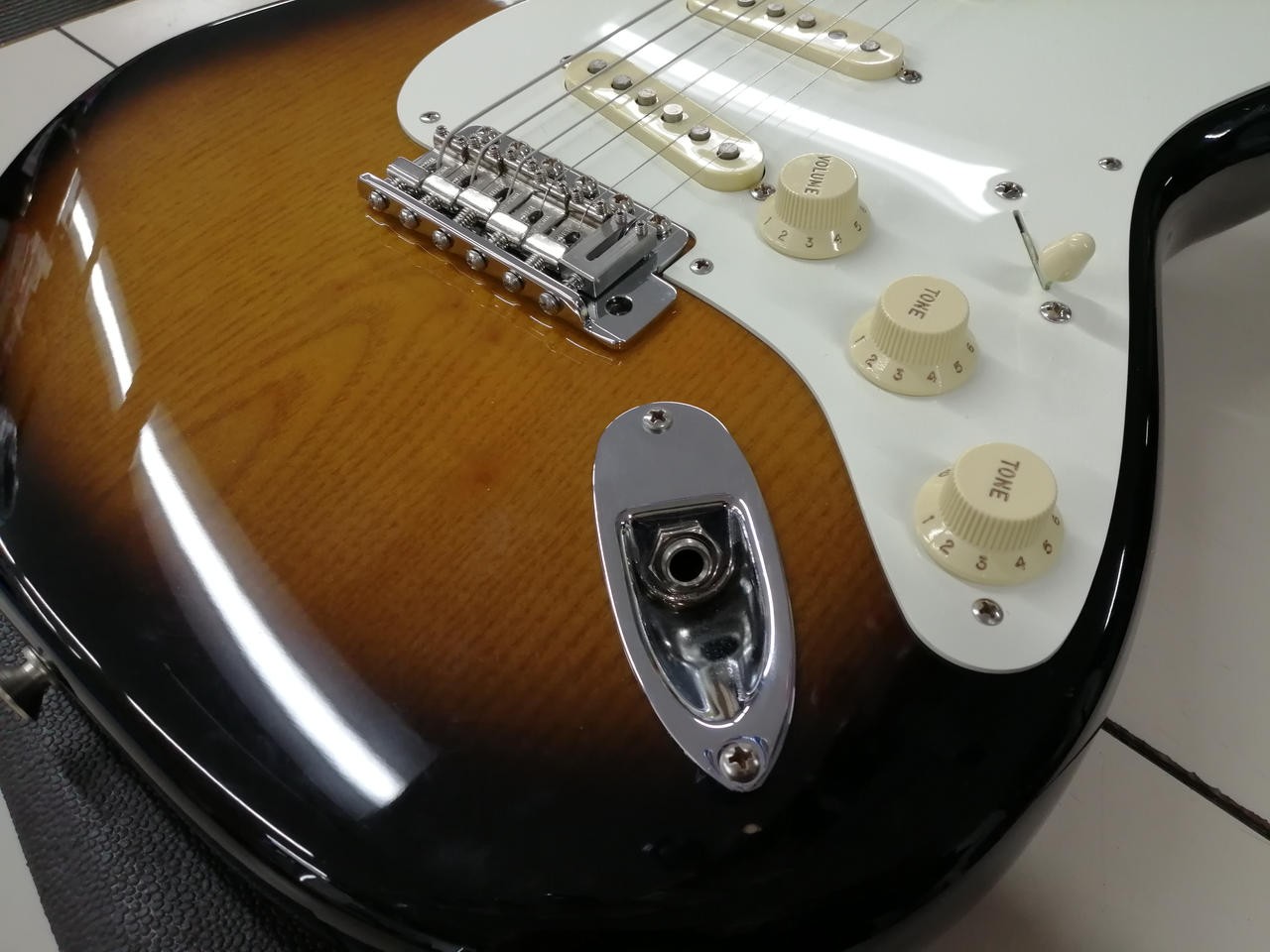 FENDER ERIC JOHNSON 1954 VIRGINIA ST Used Electric Gutiar
