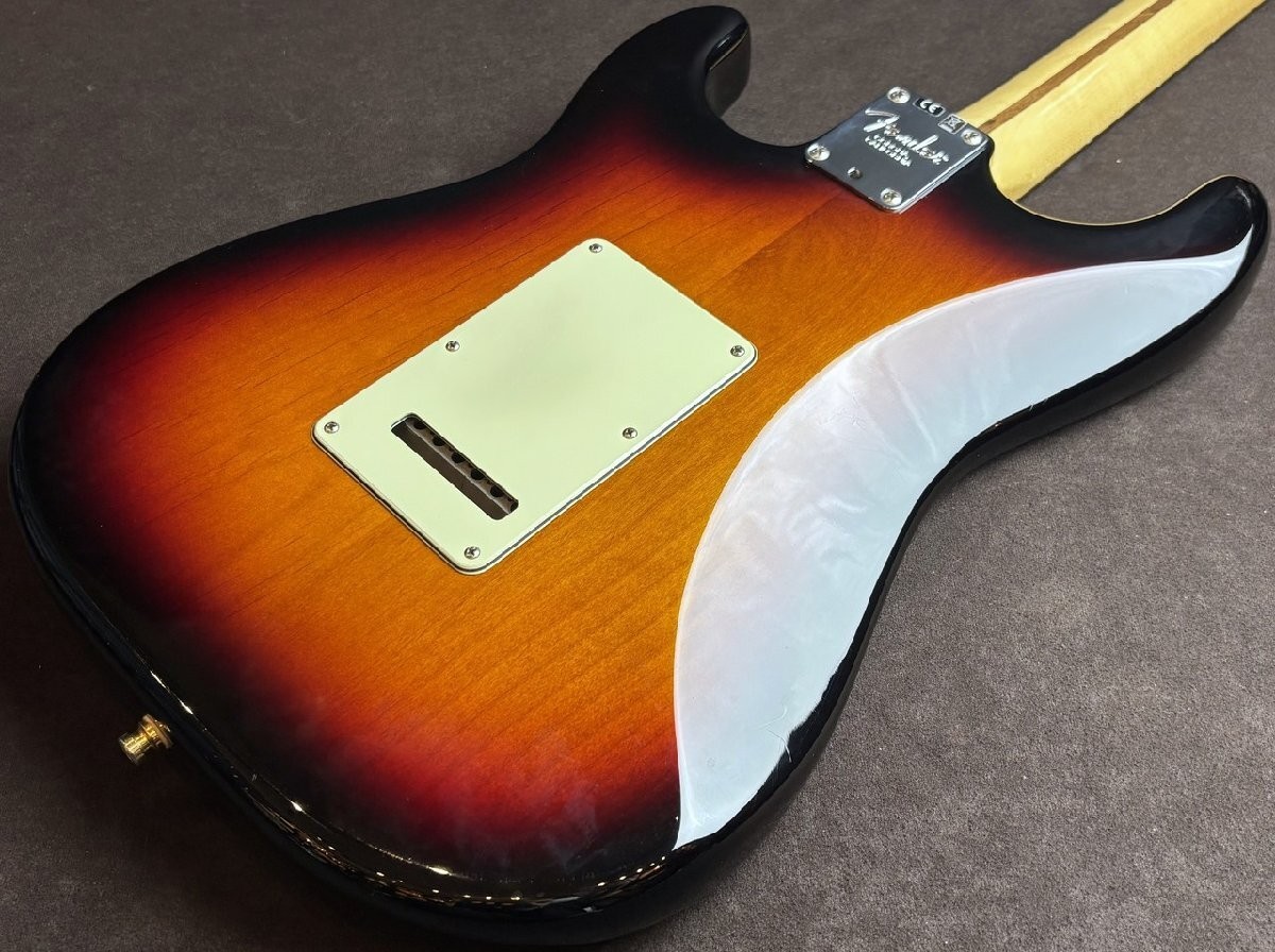 Electric Guitar Fender American Professional Stratocaster 2017 Sunburst USA Made