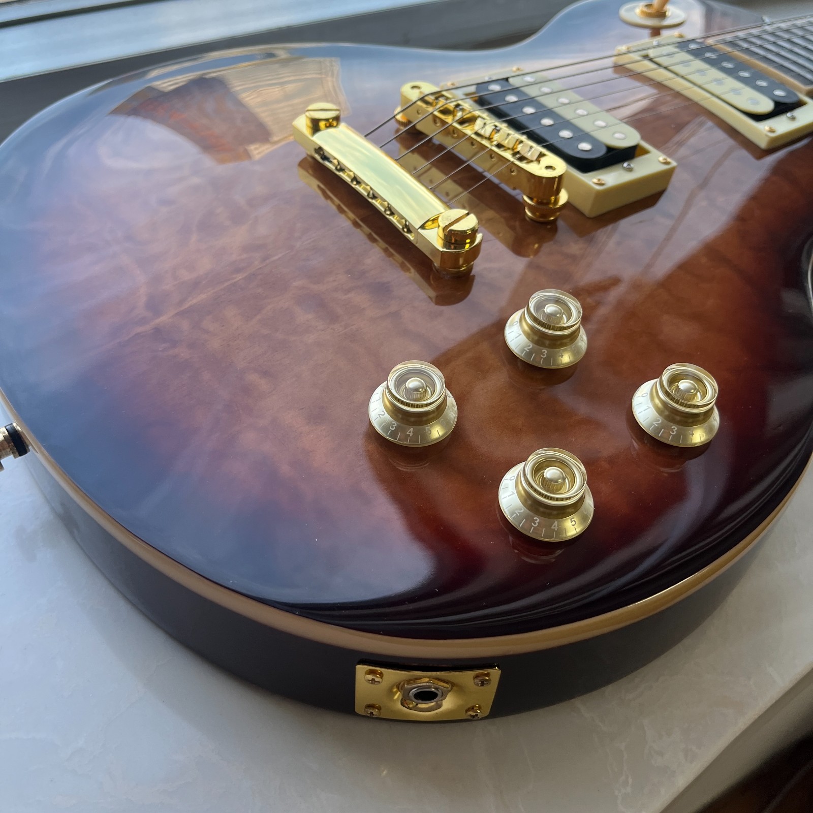 Brown LP Style Electric Guitar Rosewood Fingerboard Zebra pickups
