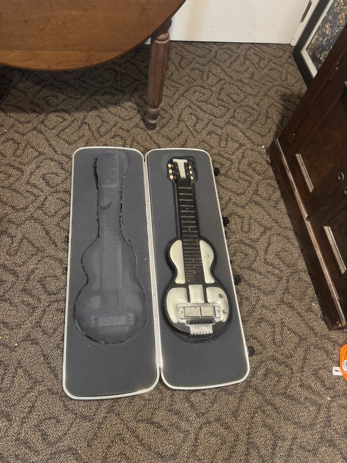 Vintage 1930s Rickenbacker Model B Bakelite Lap Steel Guitar w/ Hardshell Case