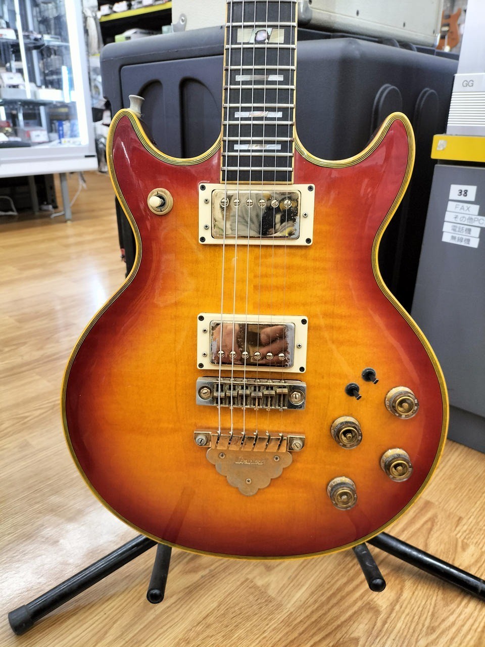 Ibanez AR300CS Artist Cherry Sunburst Made in Japan Solid Body Electric Guitar