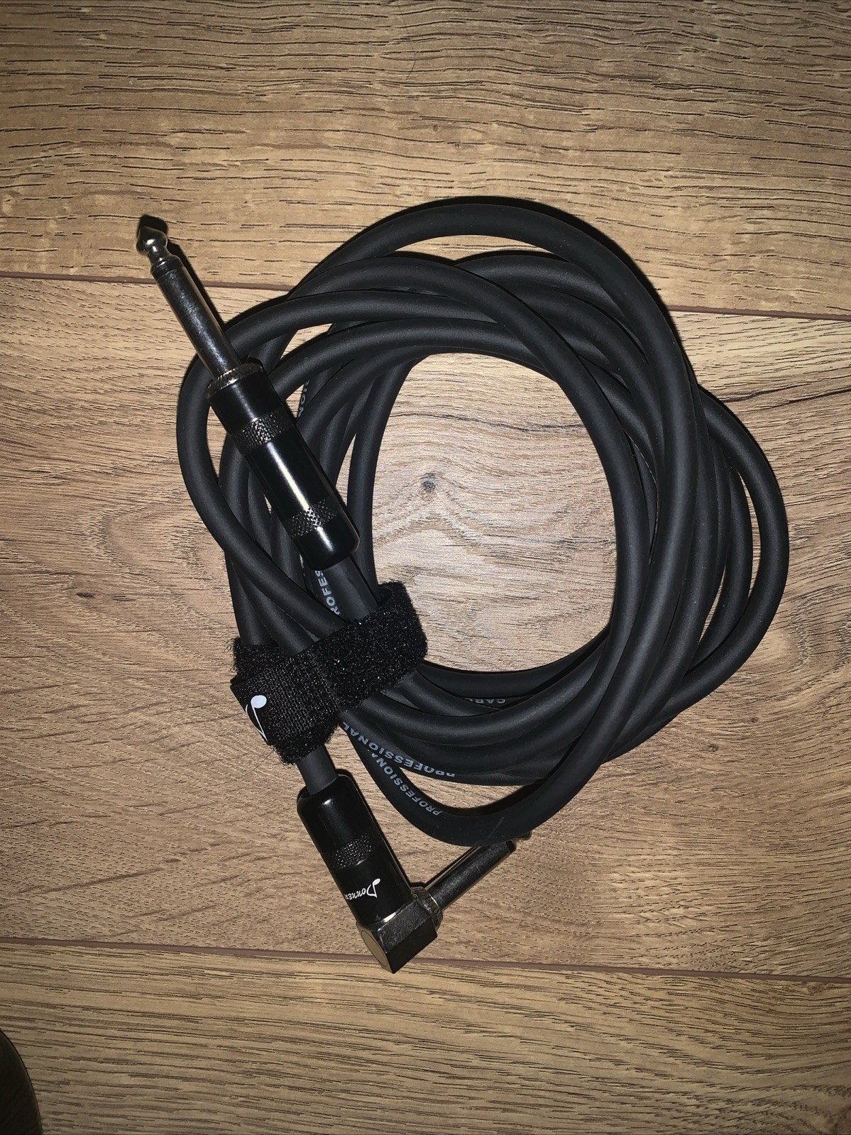 Electric Guitar Full Set Once Used, For Left Handed Individual