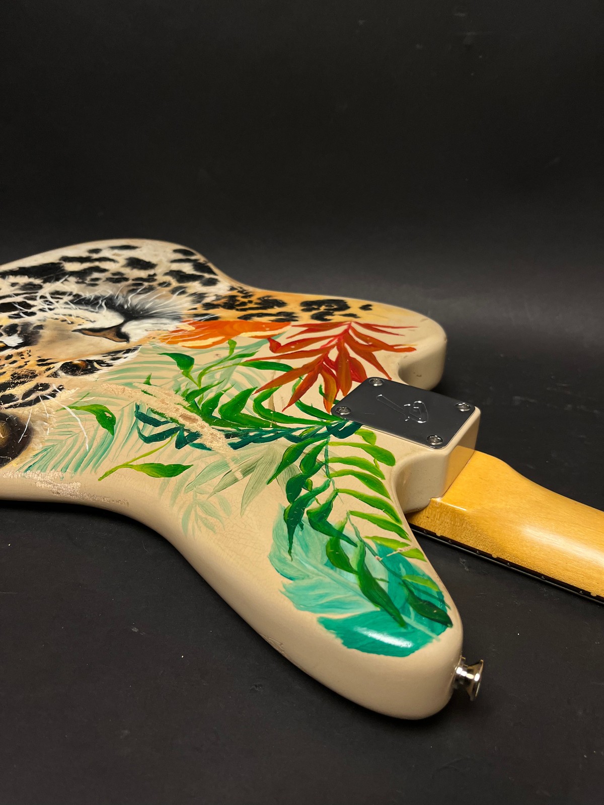 New Guardian Hand Painted Fender “Jaguar” w/HSC