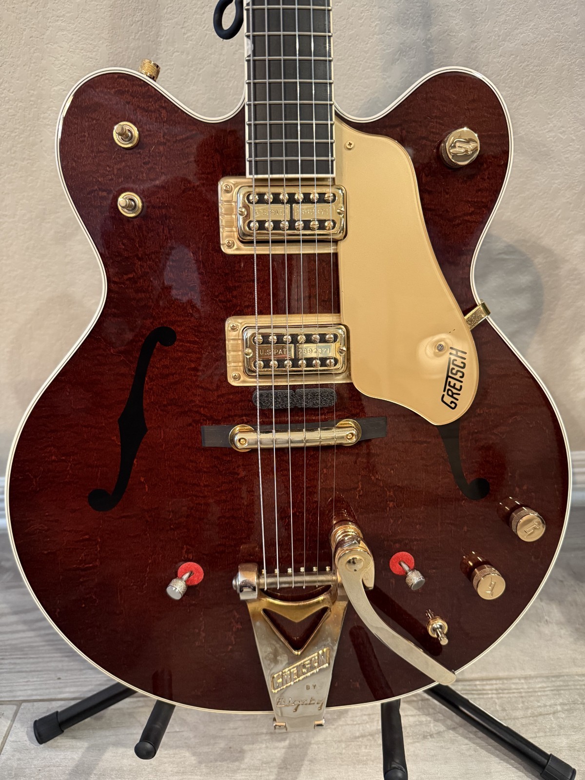 Gretsch G6122T-62 Vintage Select Edition ’62 Electric Guitar – Walnut Stain
