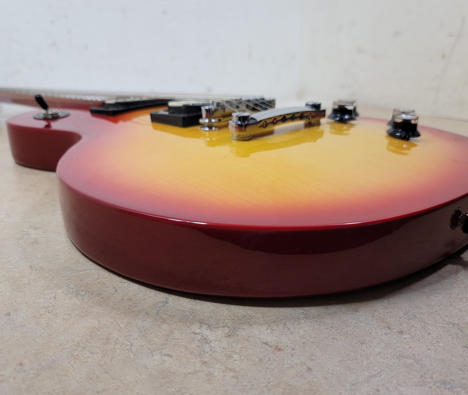 Epiphone Studio LT Les Paul Model Red Sunburst Electric Guitar