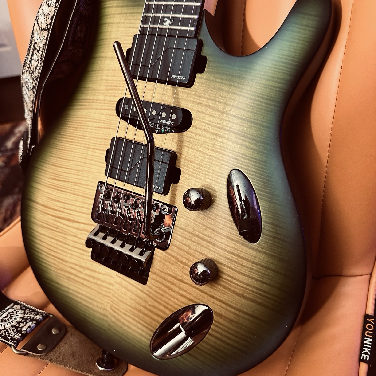 ‘25 PRS | SE | Chleo | Herman Li Signature | Mantis Burst | MINT!