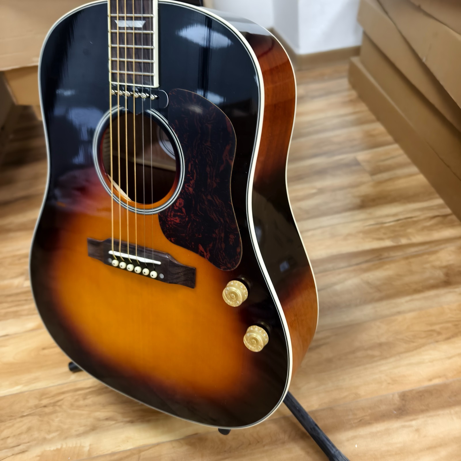 Ship US J-160E Original Acoustic-Electric Guitar – Vintage Sunburst Jumbo Body