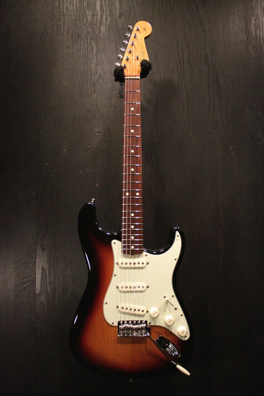 Fender Mexico Classic Series 60s Stratocaster 3CS 2010 Used Alder w/Soft Case