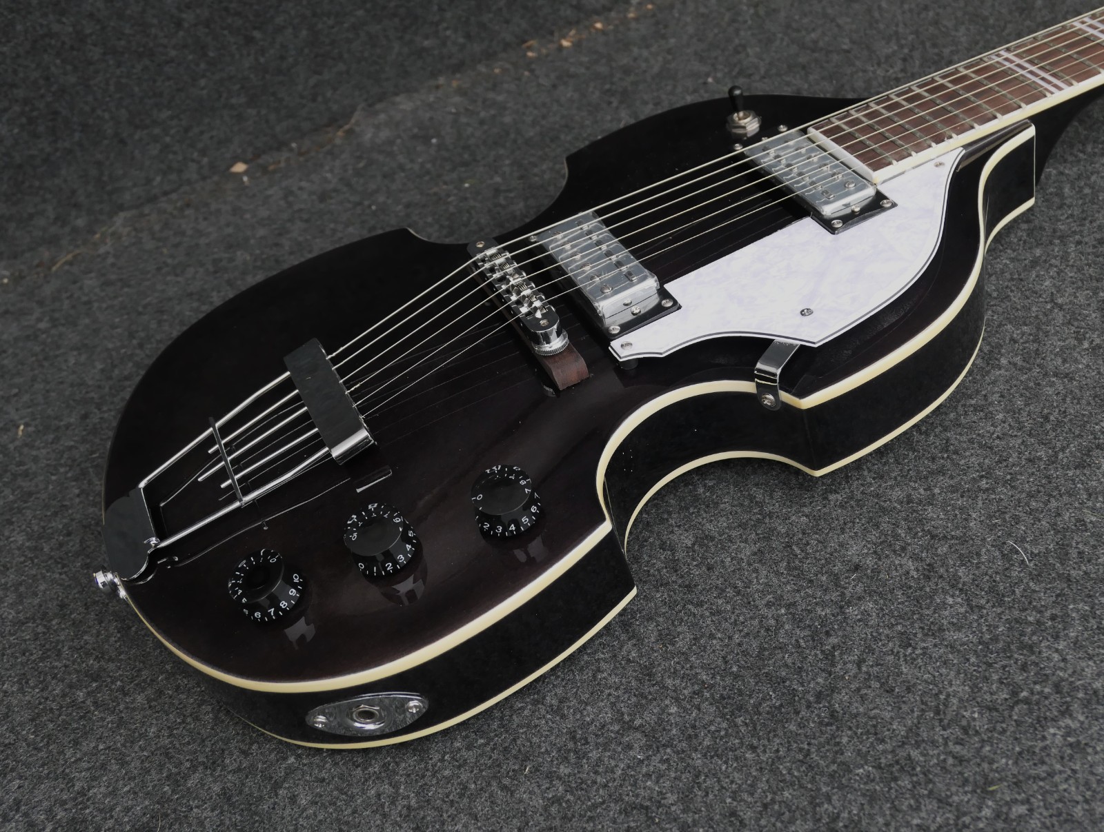 HOFNER HI-459-PE TBK BLACK IGNITION SERIES 6 STRING VIOLIN GUITAR