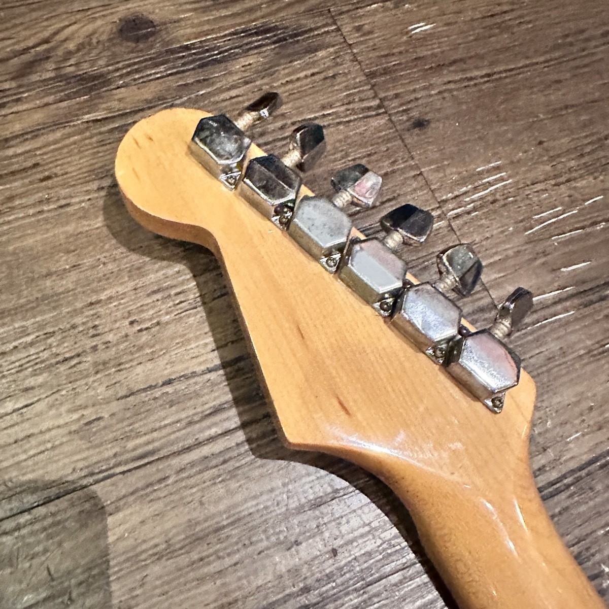 Hondo Stratocaster Electric Guitar, Shabby Distortion, Cleaned, Ready to Play