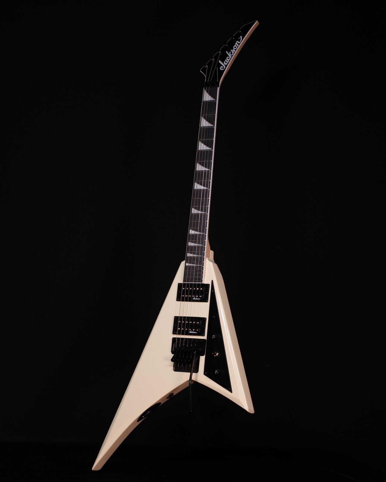 Jackson JS Series Rhoads JS32, Amaranth FB, Ivory