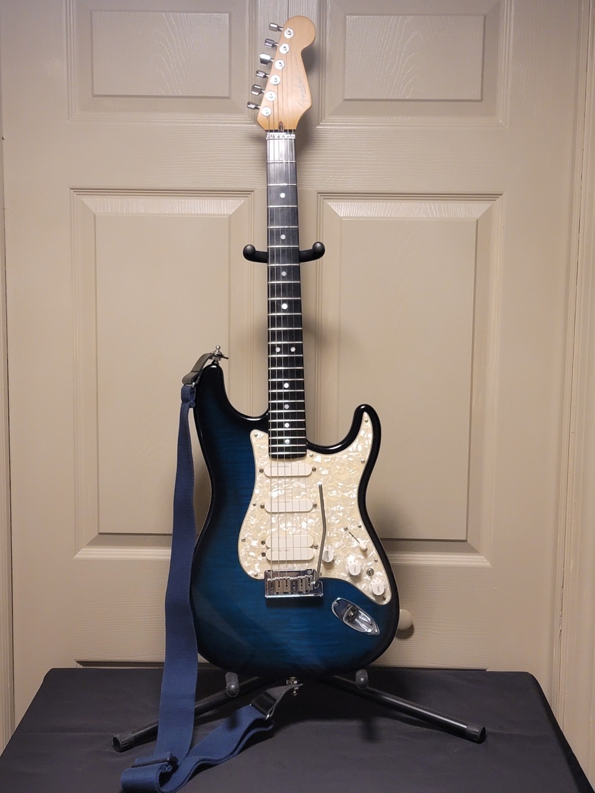 1997 Fender Strat Ultra Blue Burst Flame Top Lace Sensors HSS w/OHSC
