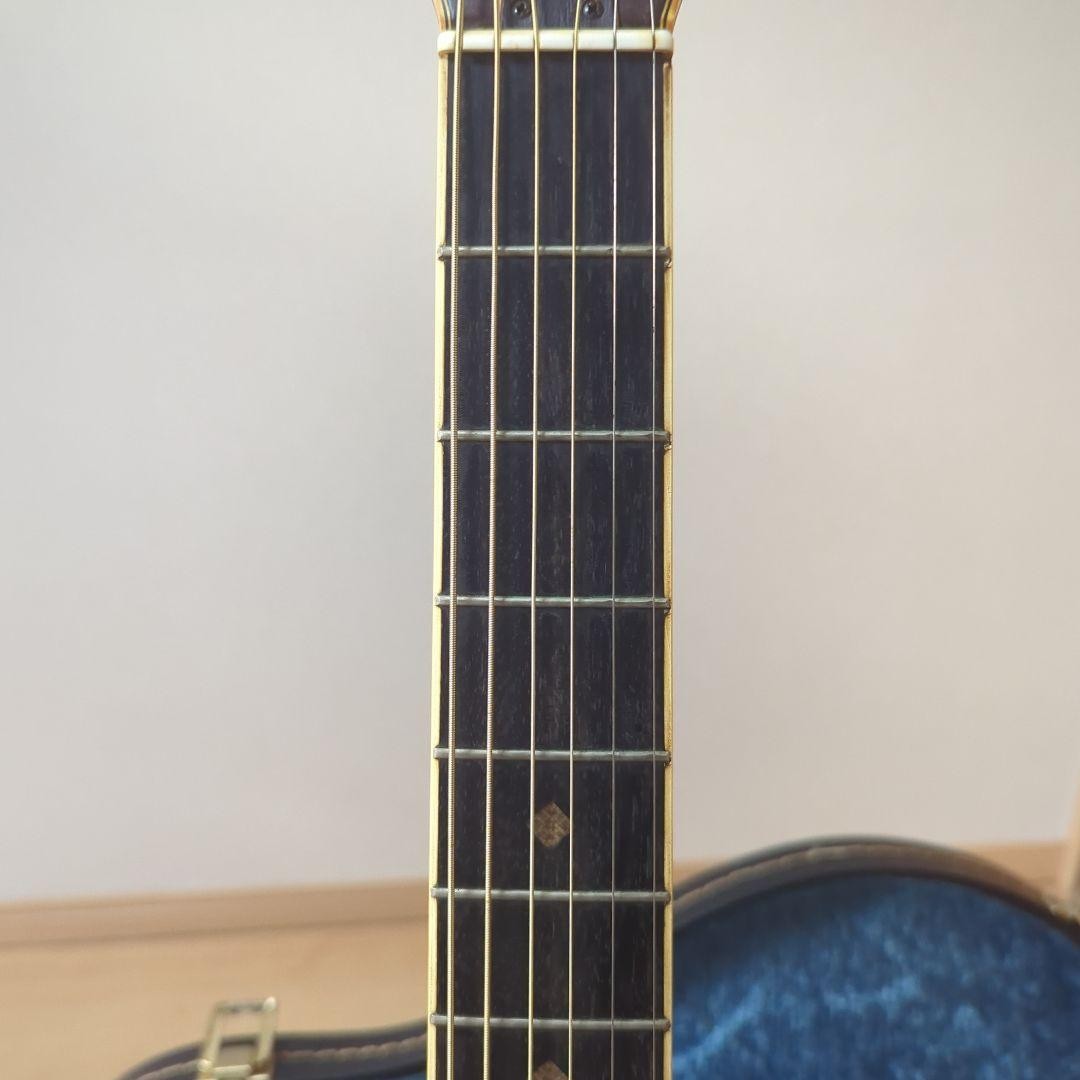 Yamaha L-10 acoustic guitar with hard case Jacaranda