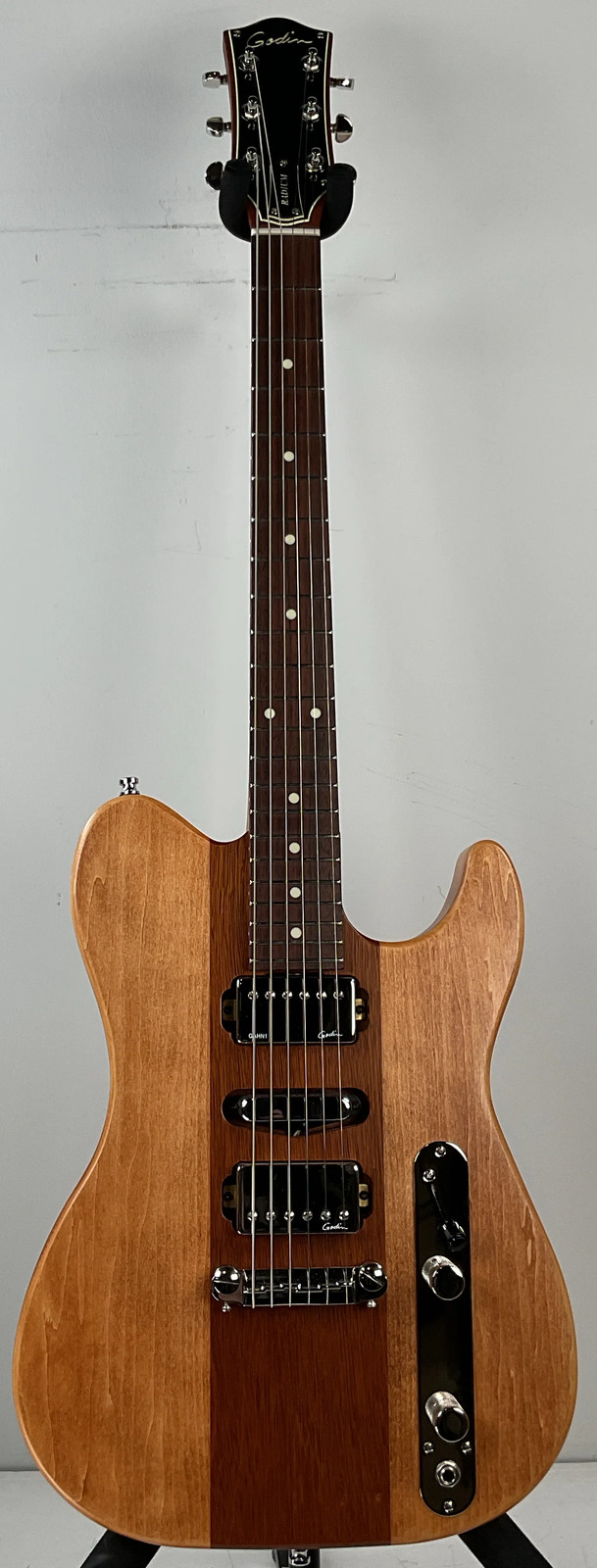 Godin Radium Electric Guitar – Winchester Brown – Misaligned Neck