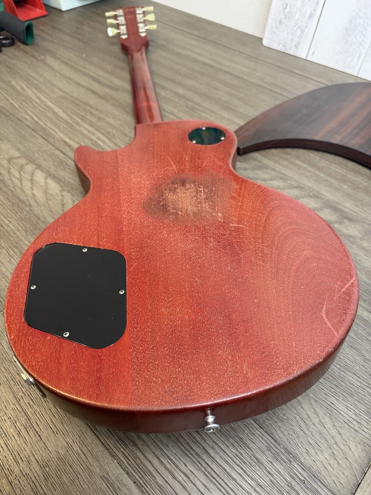 Gibson Les Paul Studio Worn Cherry 2004 With TKL Case