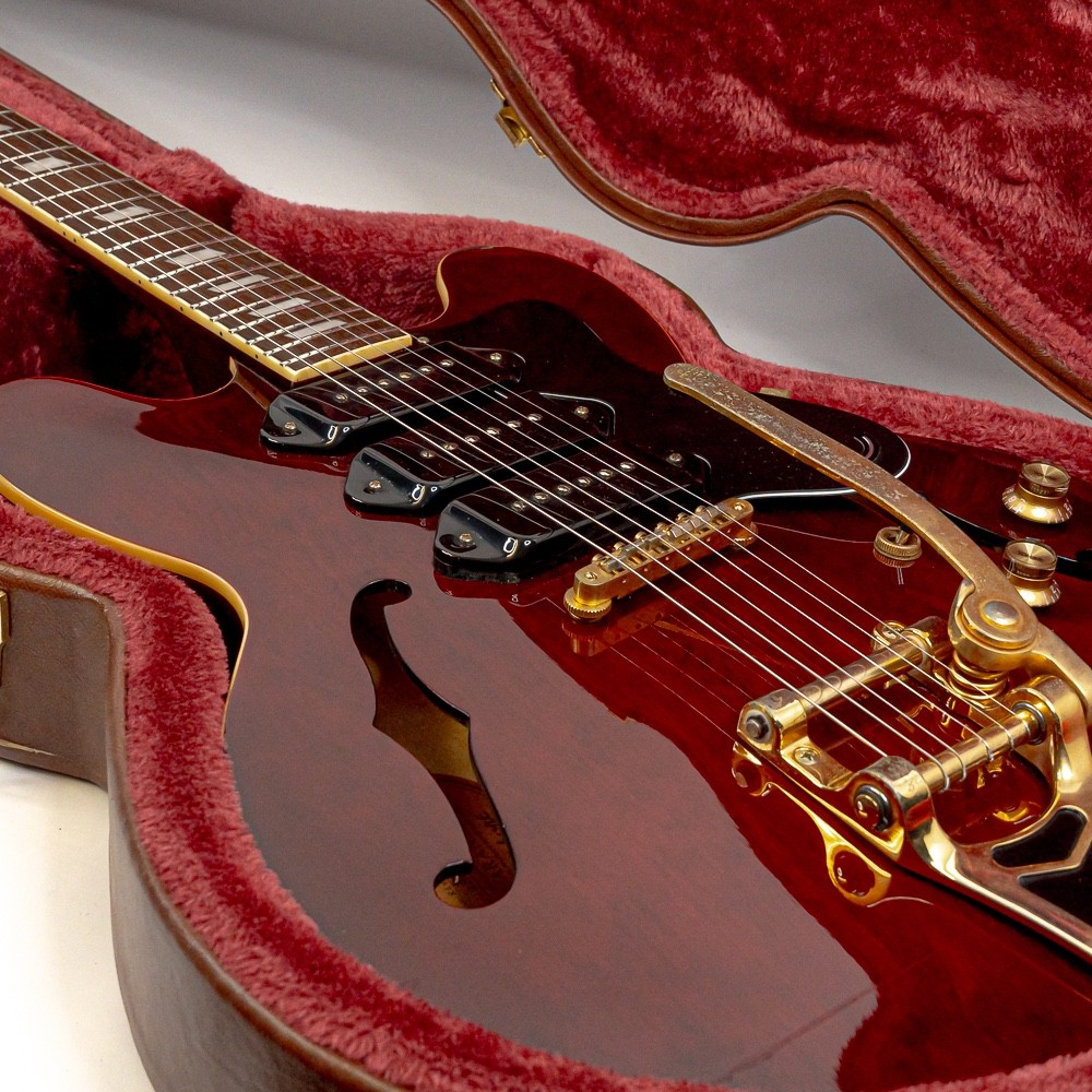 Epiphone Riviera Custom P93 Semi-Hollow Electric Guitar Wine Red w/ Bigsby P90s