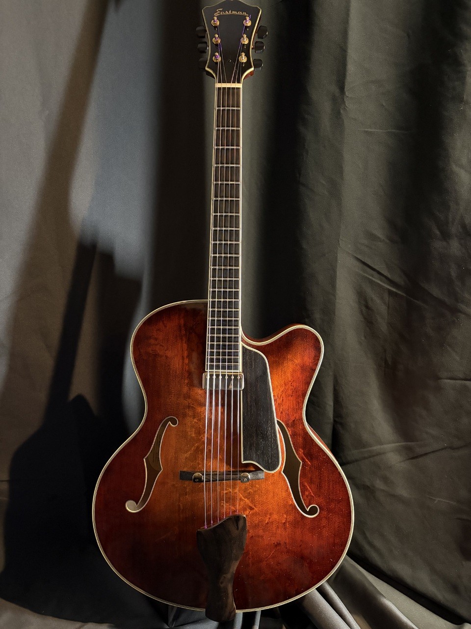 Eastman AR810
