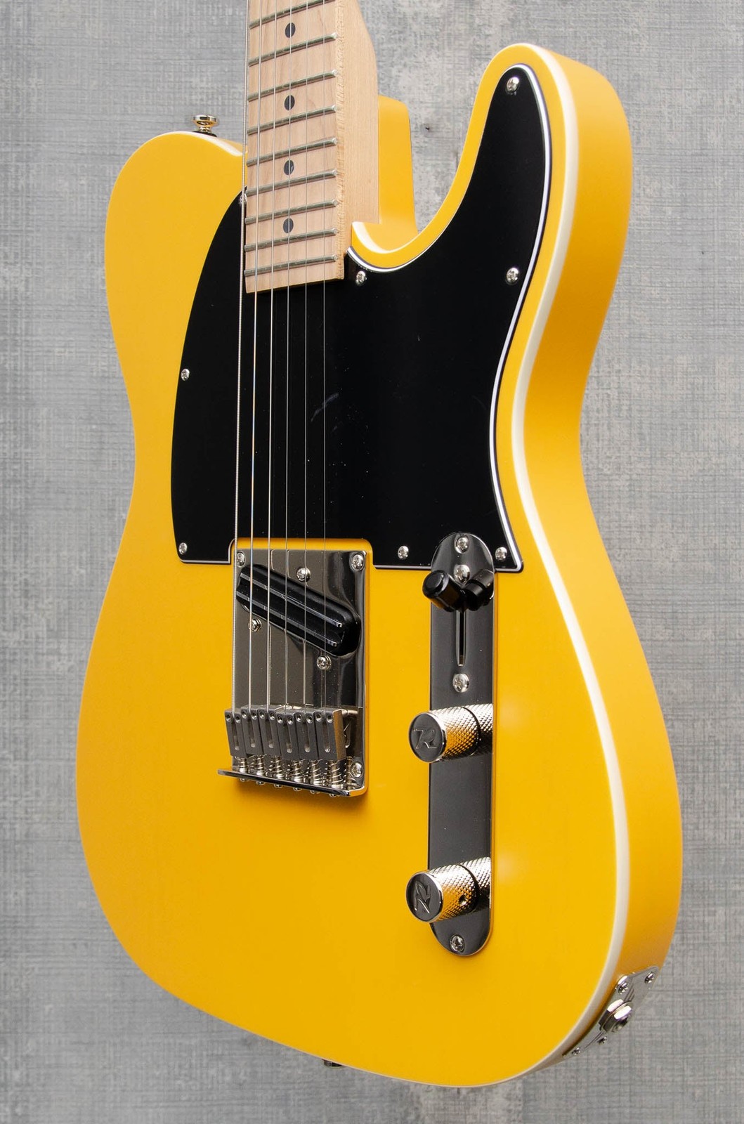 Reverend Pete Anderson Eastsider E Satin Vintage Yellow Guitar