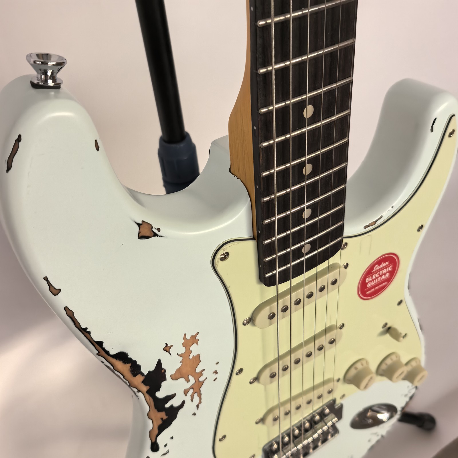 Heavy Aged ST Solid Electric Guitar Maple Neck Tremolo Bridge SSS Pickups