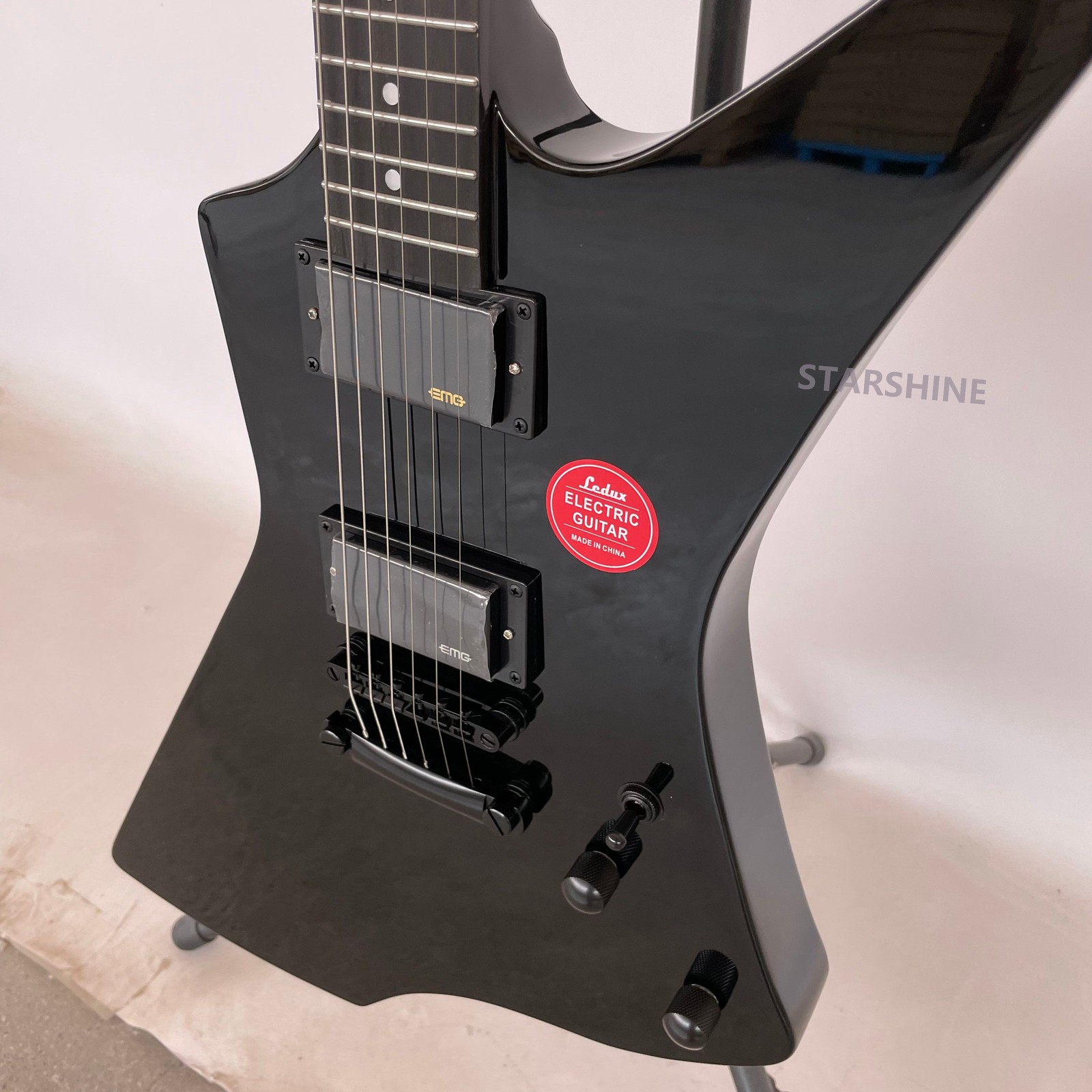 Snakebyte Electric Guitar Black Dual Humbucker Fixed Bridge Stainless Frets