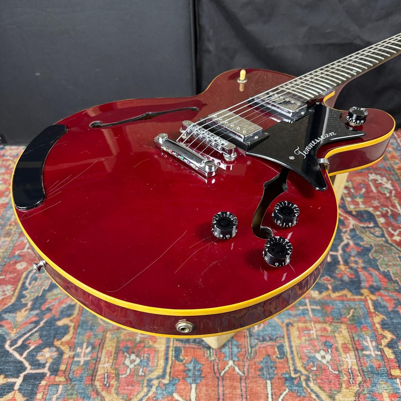 Gibson Chet Atkins Signature Tennessean Semi-Hollow Body – 1995