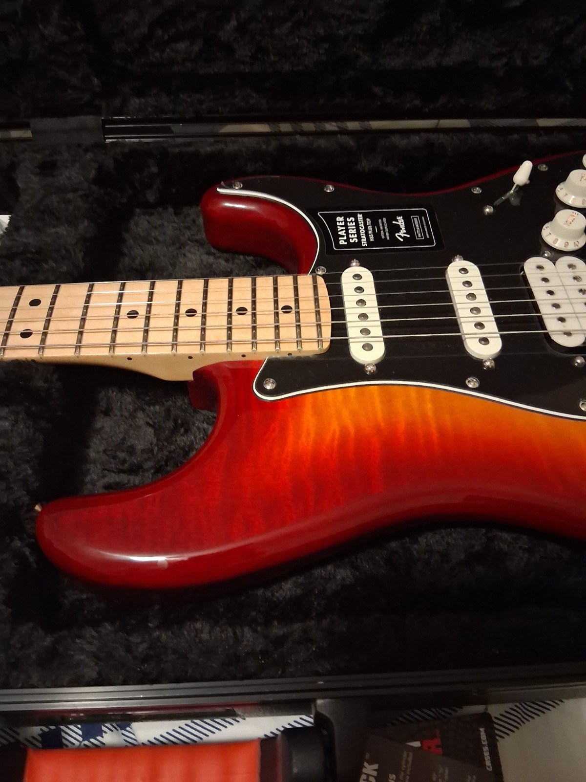 Fender Player Stratocaster HSS Plus TOP Aged Cherry Burst. New