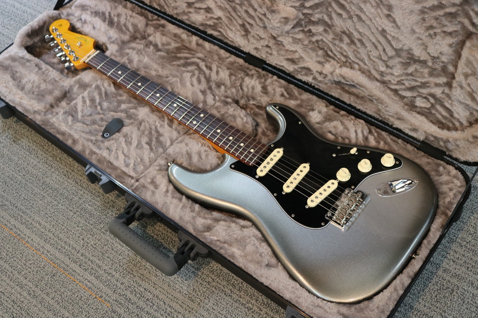 2024 Fender American Professional II Stratocaster Mercury Electric Guitar w/OHSC