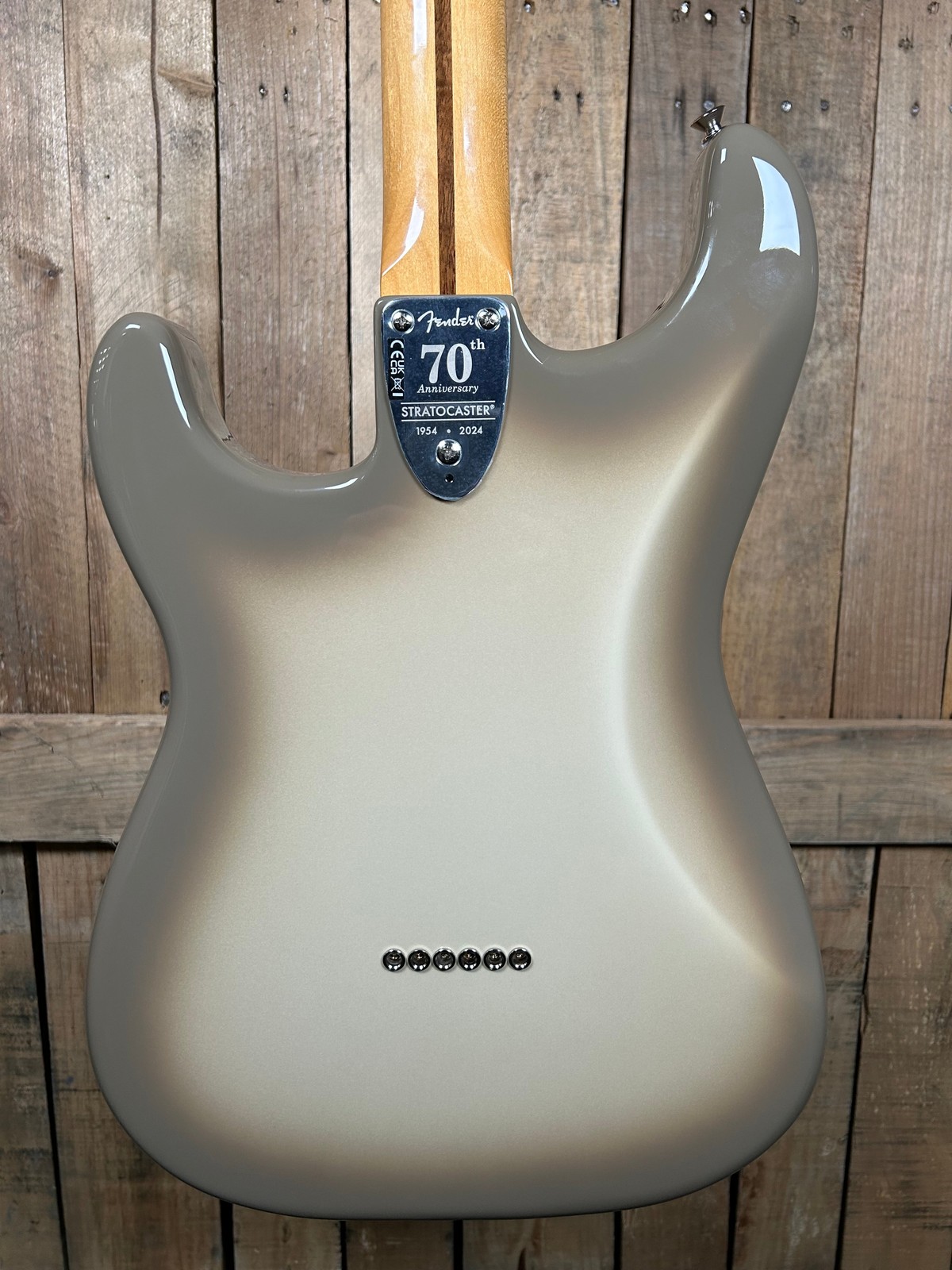Fender 70th-anniversary Vintera II Antigua Stratocaster Electric Guitar Antigua