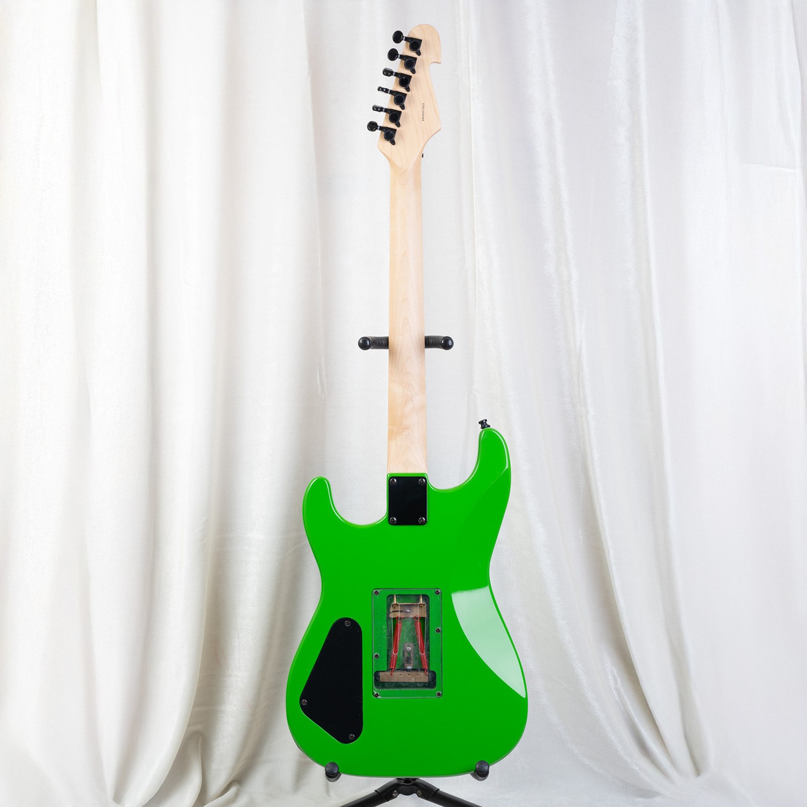 FU-Tone FU PRO GUITAR NEON GREEN Used Alder Body Maple Neck w/Soft Case