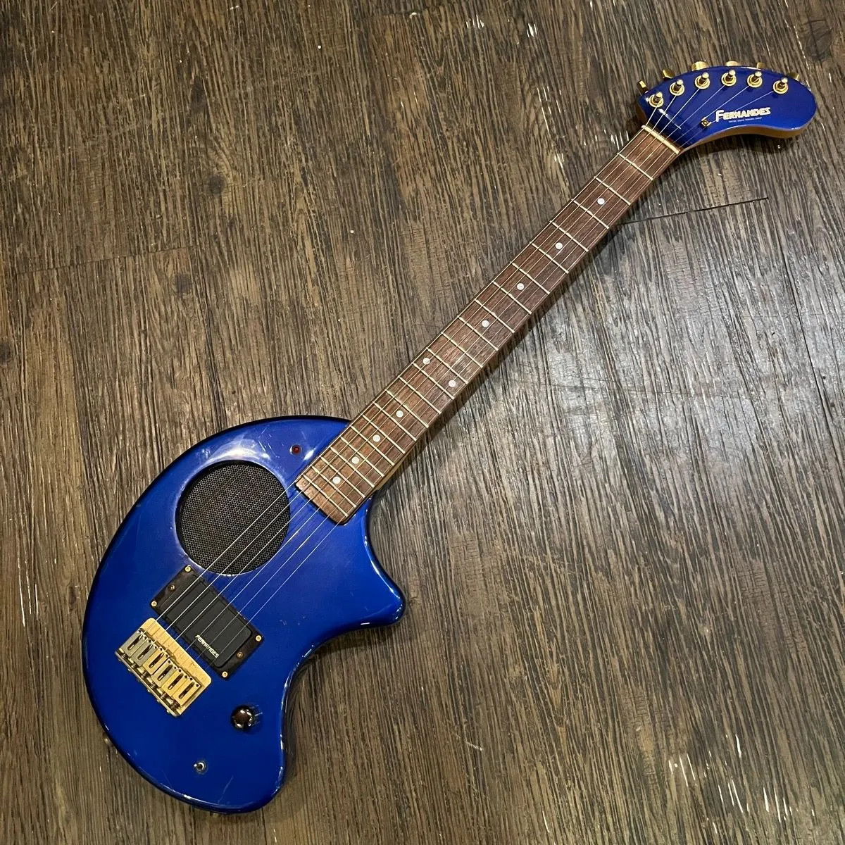 Fernandes ZO-3 Electric Guitar with Built-in Amplifier (Fernandes -z371)