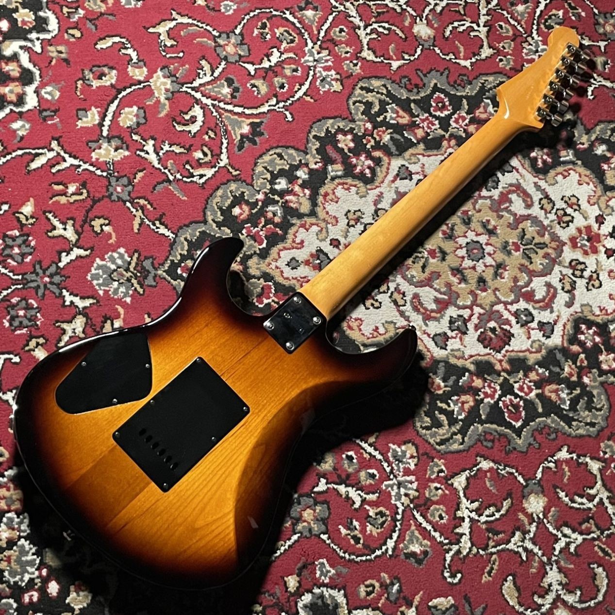 Used PAC611VFM Guitar 3.75kg with Soft Case, minor wear, wiring OK