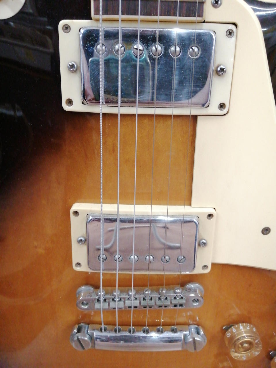 YAMAHA SL400S electric guitar