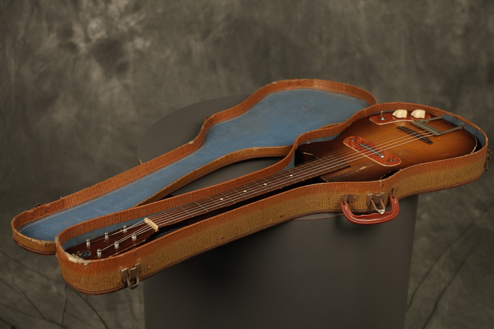 early 1950’s Kay K-125 thru-neck