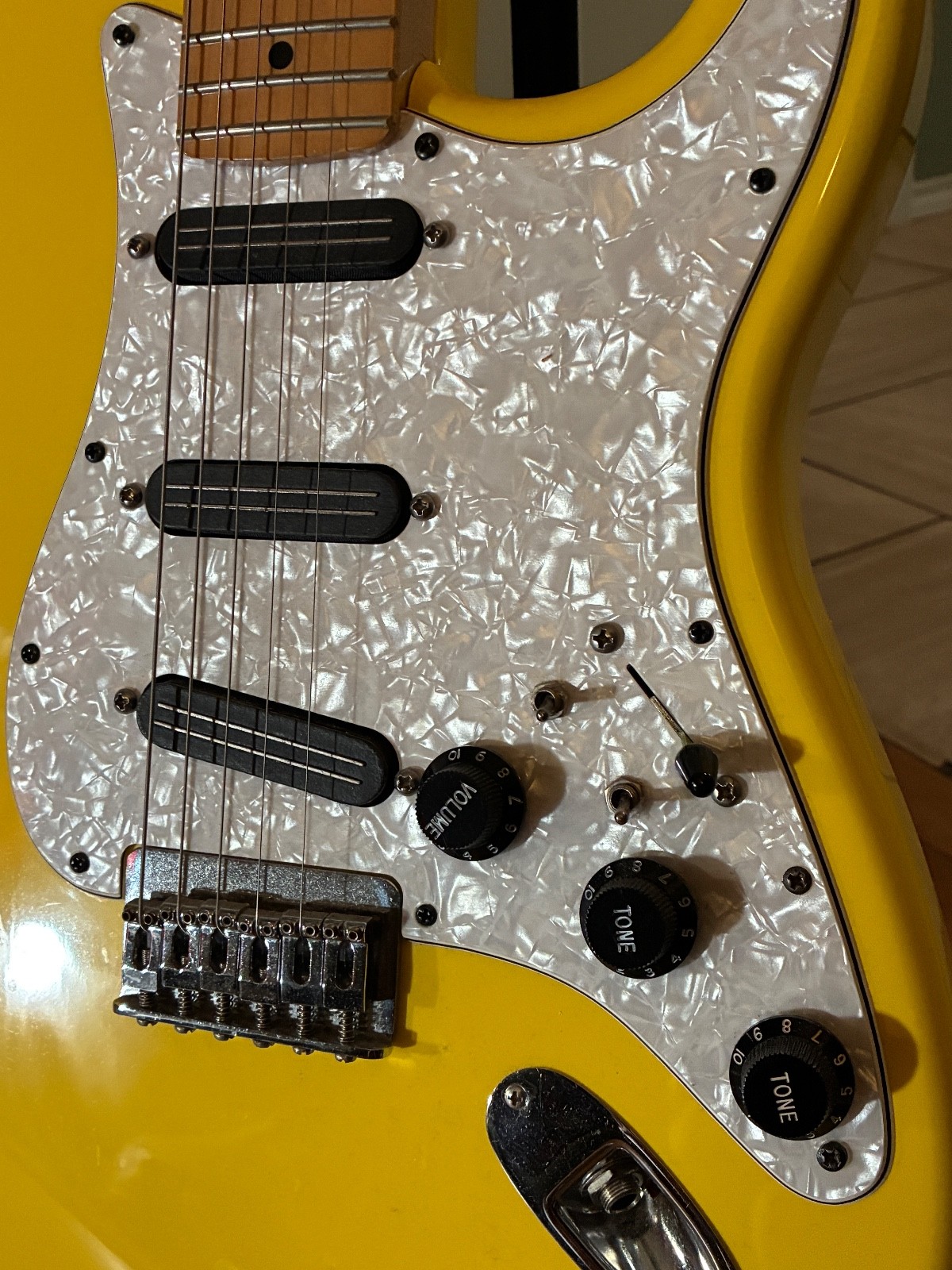 Fender Stratocaster DLX LONE STAR STRAT MN OCT Guitar w/hardshell case