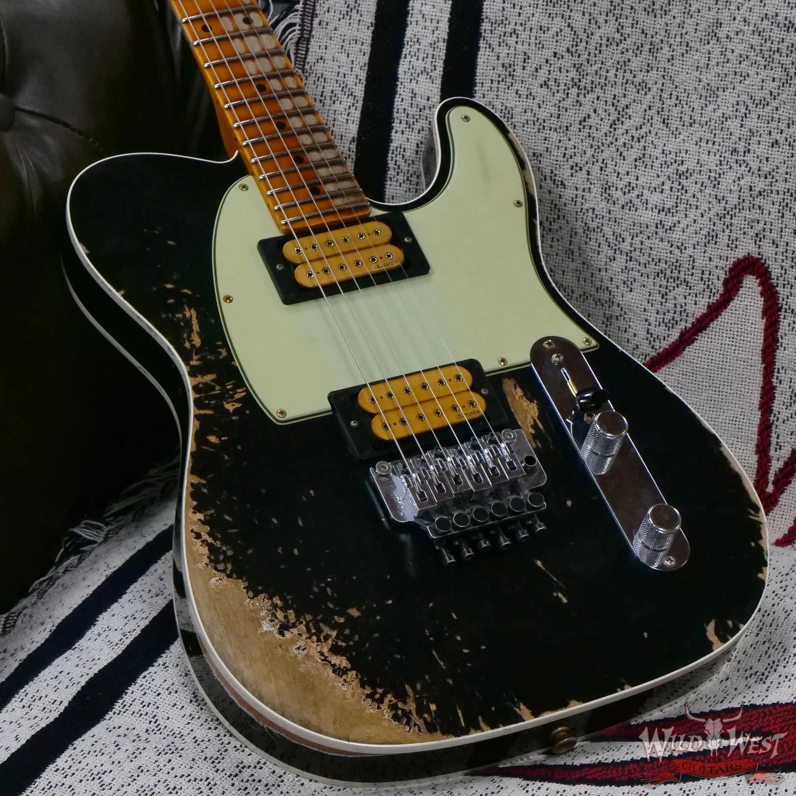 Fender Custom Shop Lightning Telecaster Floyd Rose HH Heavy Relic Black 8.30 lbs