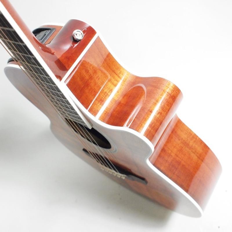 Takamine PTU131KC Electric Acoustic Guitar 100 Series with gig bag