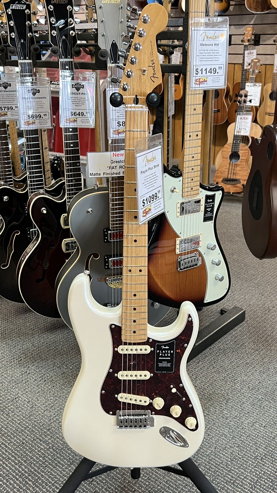 FENDER PLAYER PLUS STRATOCASTER