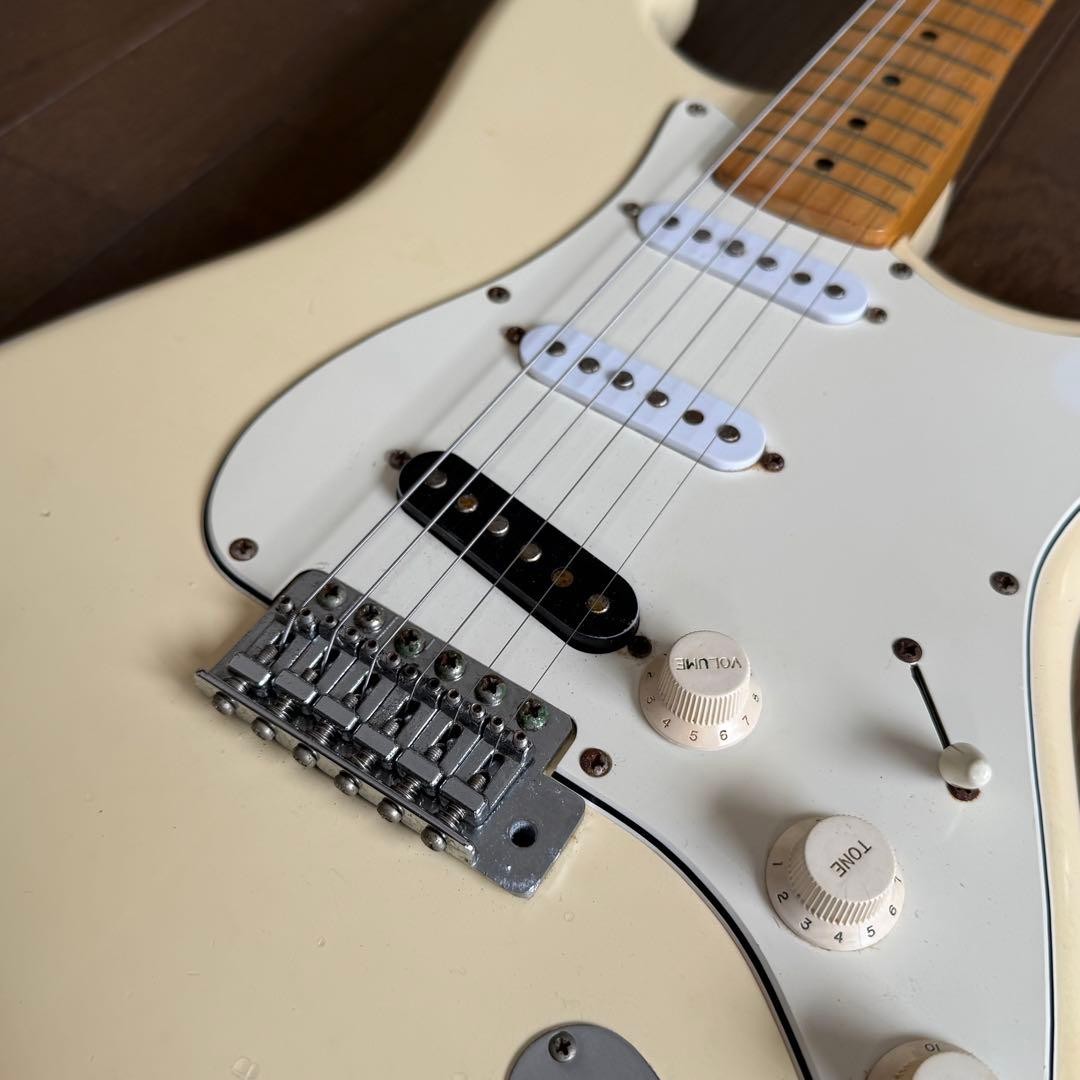 Greco SUPER SOUNDS SE500W White Manufactured in September 1976 from Japan