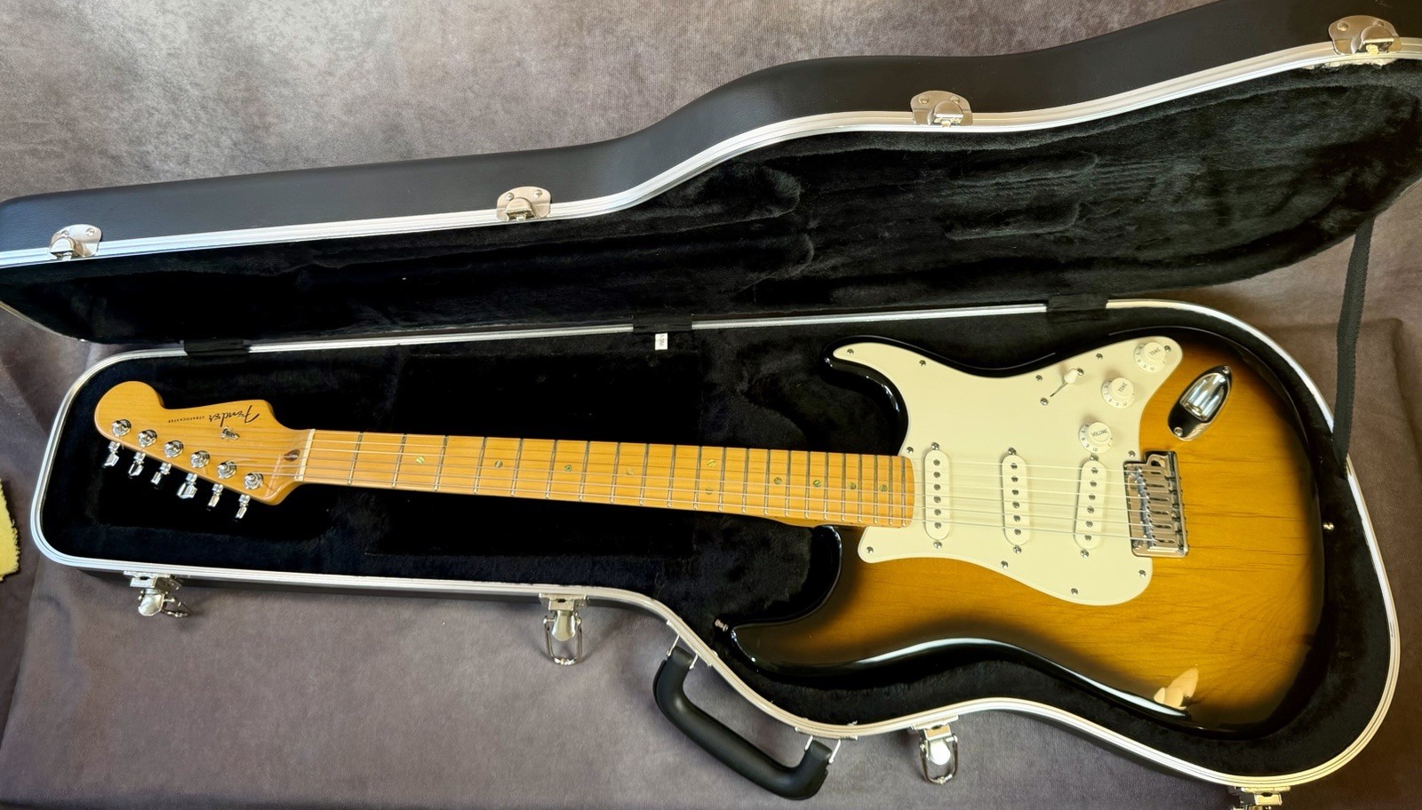 2003 Fender American Deluxe Stratocaster Tobacco Burst w/OHSC