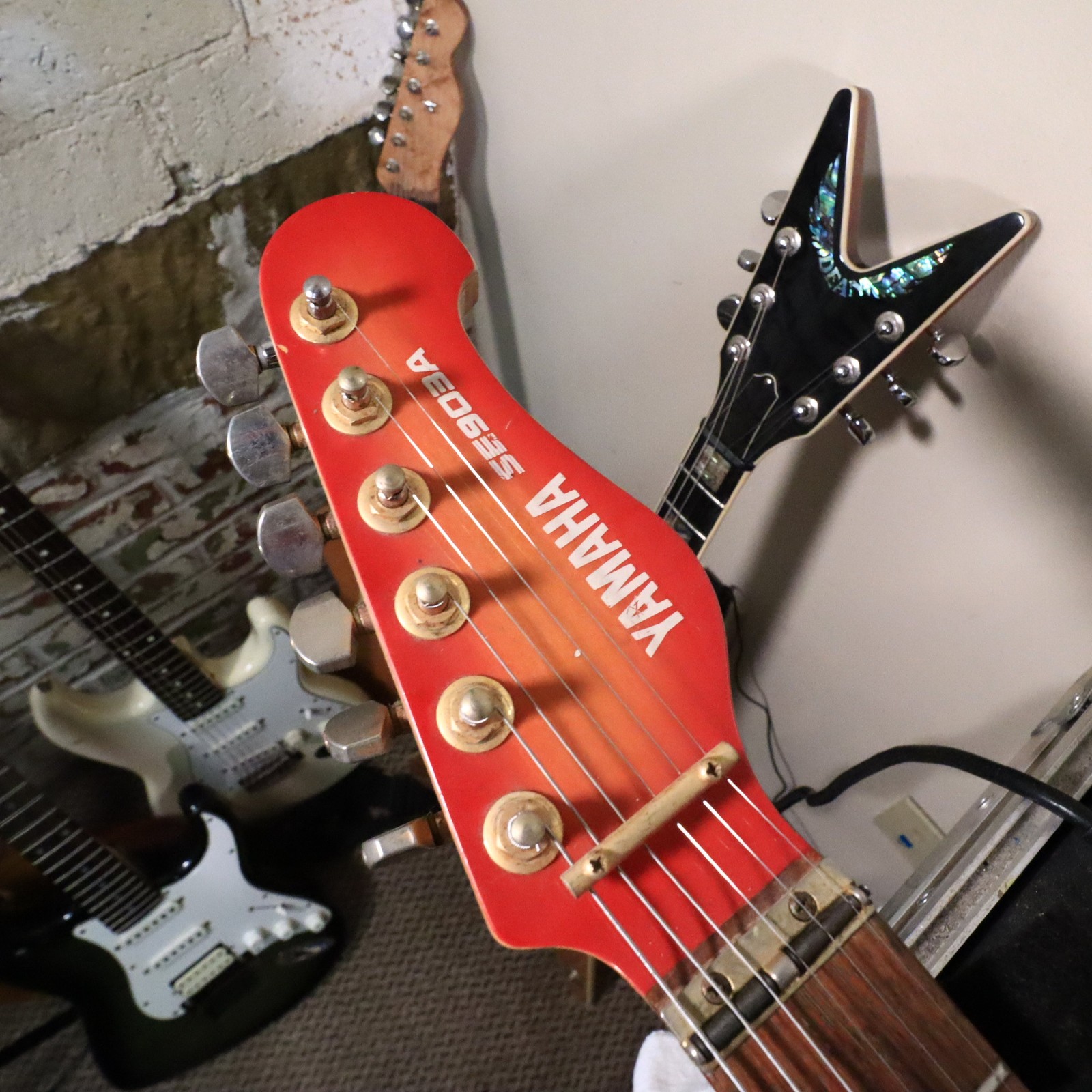 Yamaha SE903A Stratocaster Active Electric Guitar Cherry Sunburst