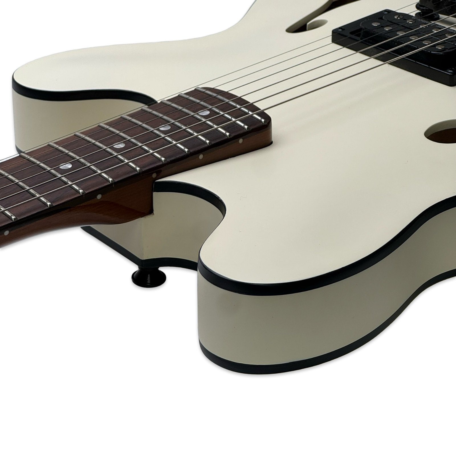 Fender Tom DeLonge Signature Starcaster – Satin Olympic White