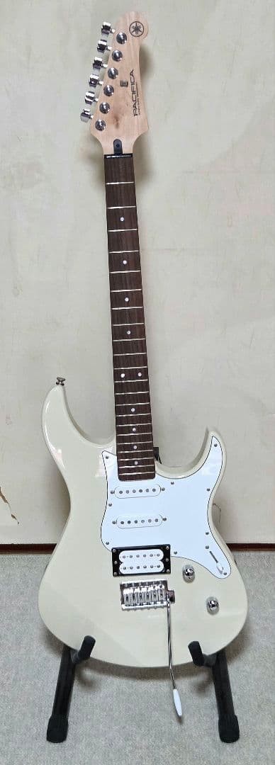 Yamaha Pacifica Pac112V Vintage White Body