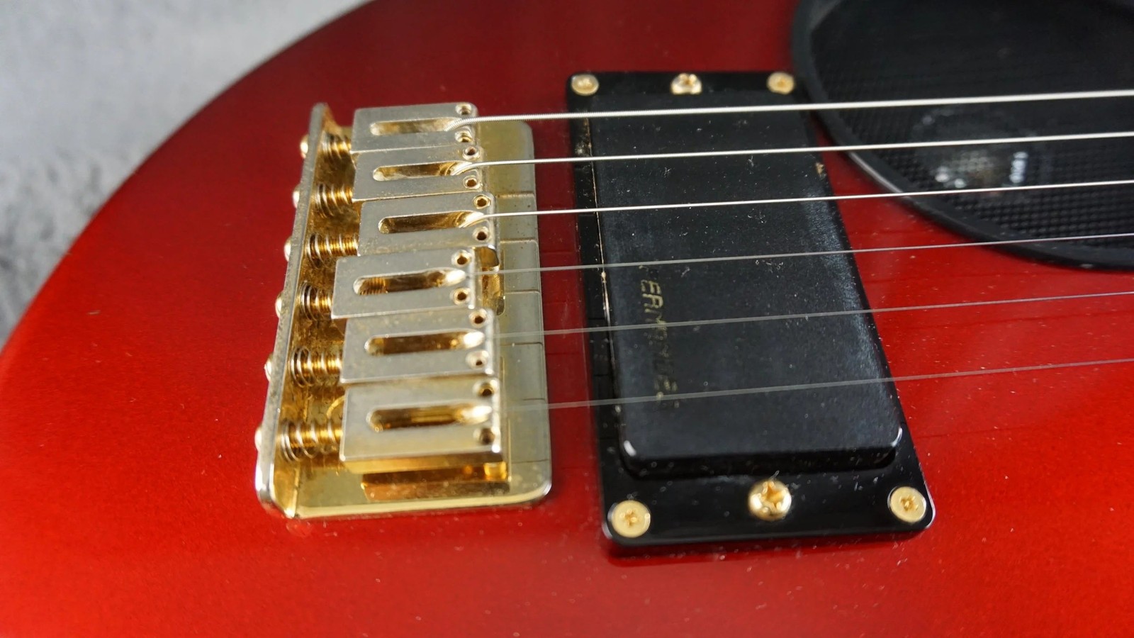 Fernandes ZO-3 Electric Guitar w/ Built-In Speaker, Gig Bag – Red Made in Japan