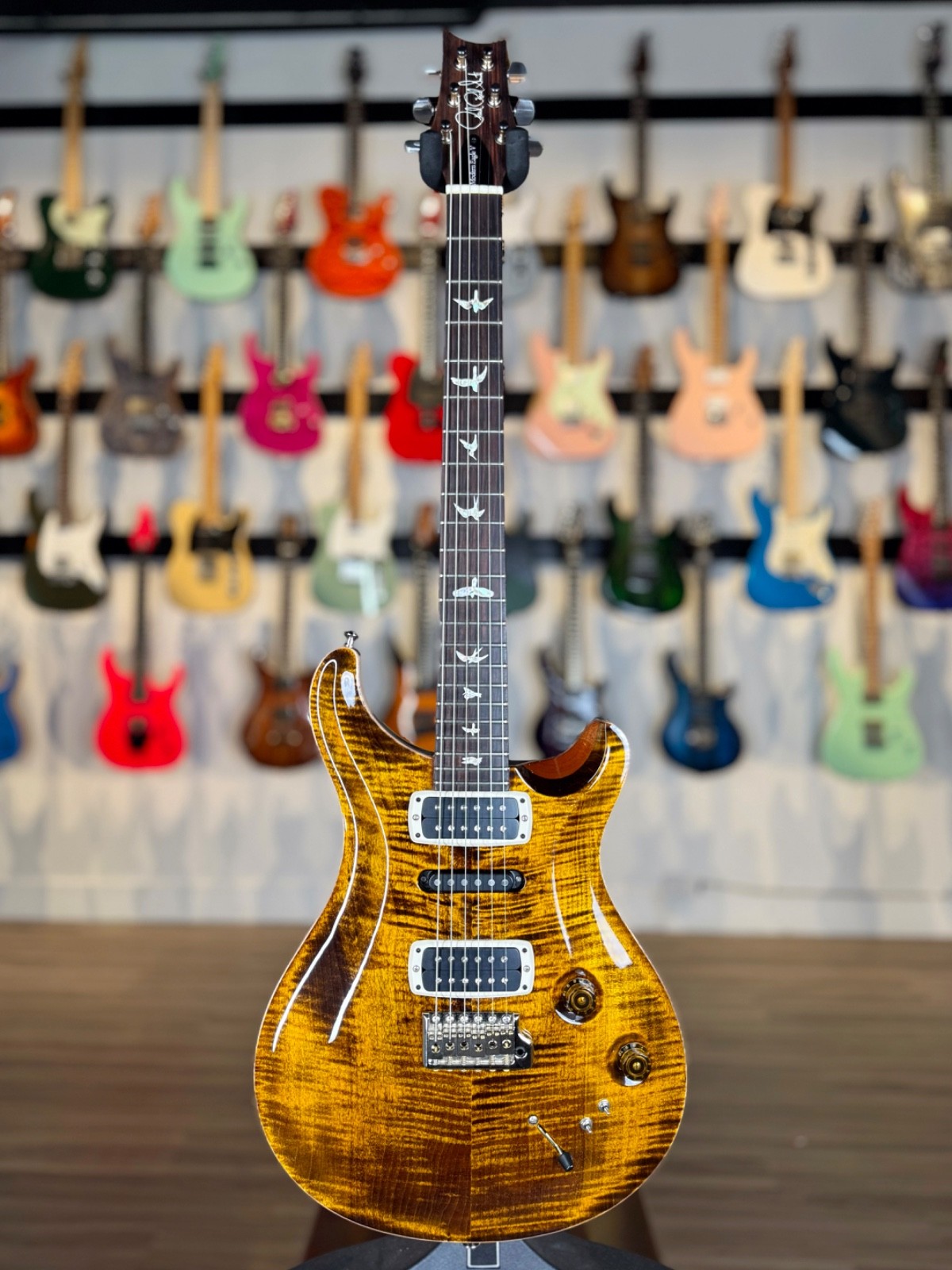 PRS Modern Eagle V – Yellow Tiger (Pre-Owned)