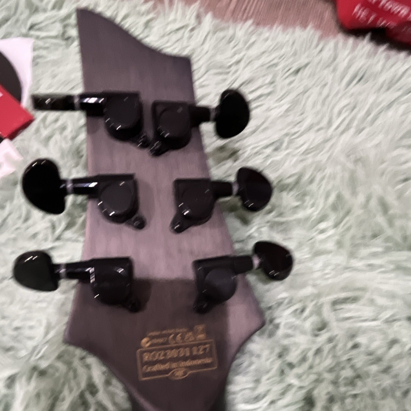 Metal Heads!! Schecter Omen Elite-6-Mint-Diamond Series – Floyd Black/Blue Burst