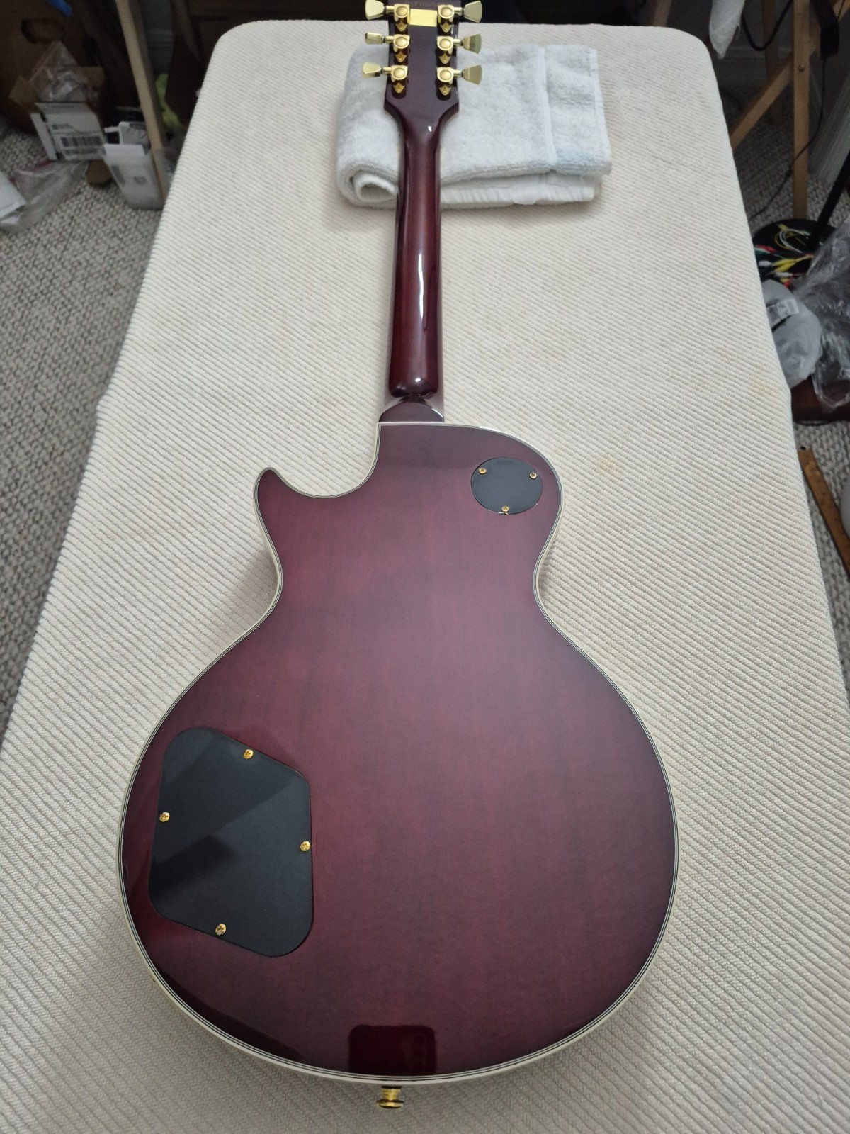 Voltaxis RedBurst Mahogany Body Upgraded HumBuckers Coil Split New Capacitor