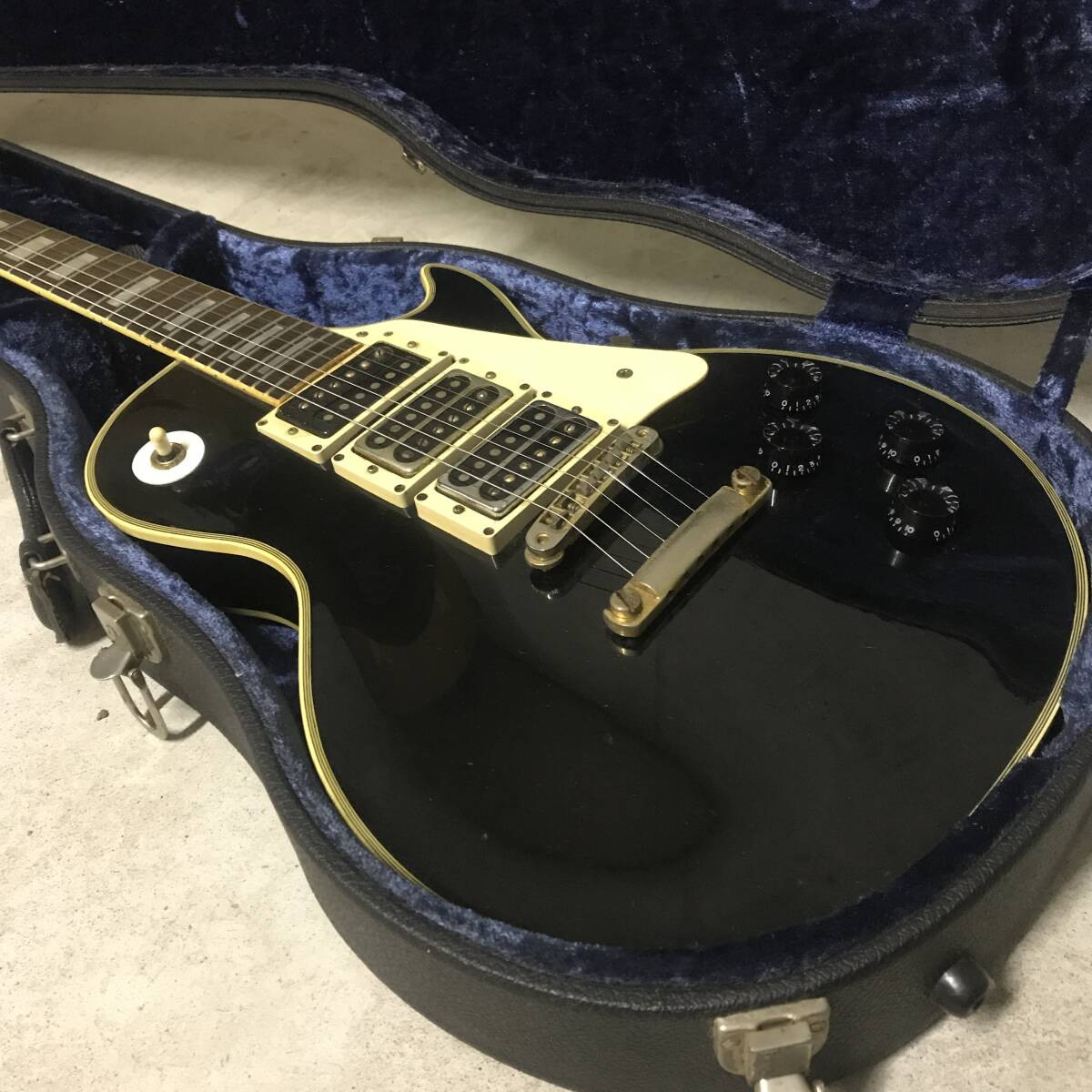 Electric Guitar Greco EG800PB Les Paul 3PU Custom Black 1978 with Hard Case