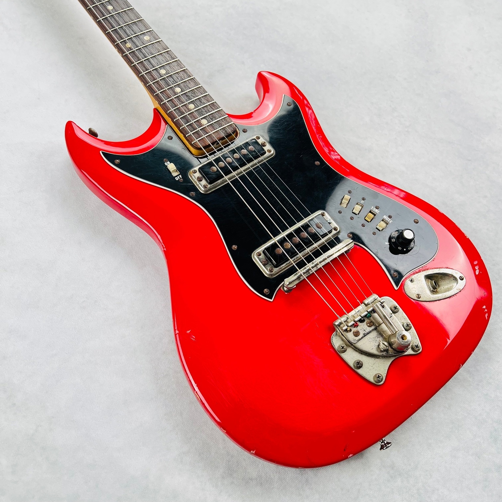 Hagstrom II F-200 1966 – Red