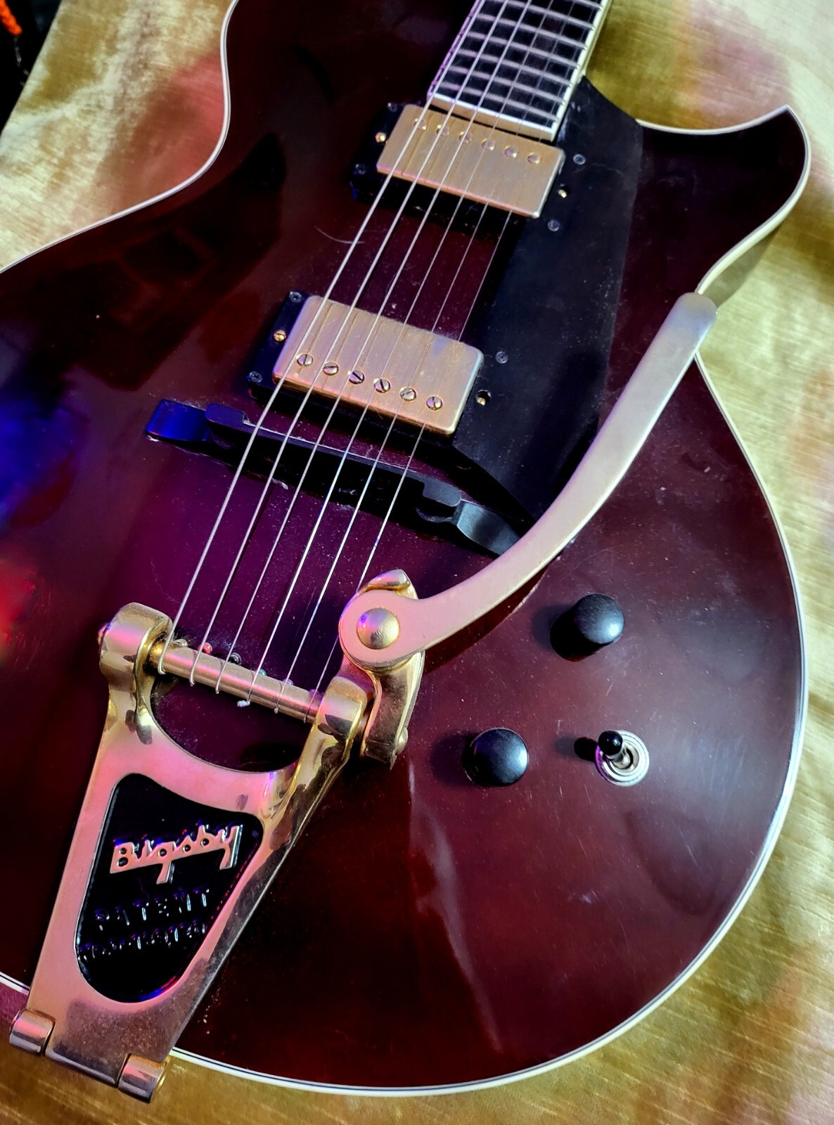 Benedetto Bambino Archtop Guitar signed