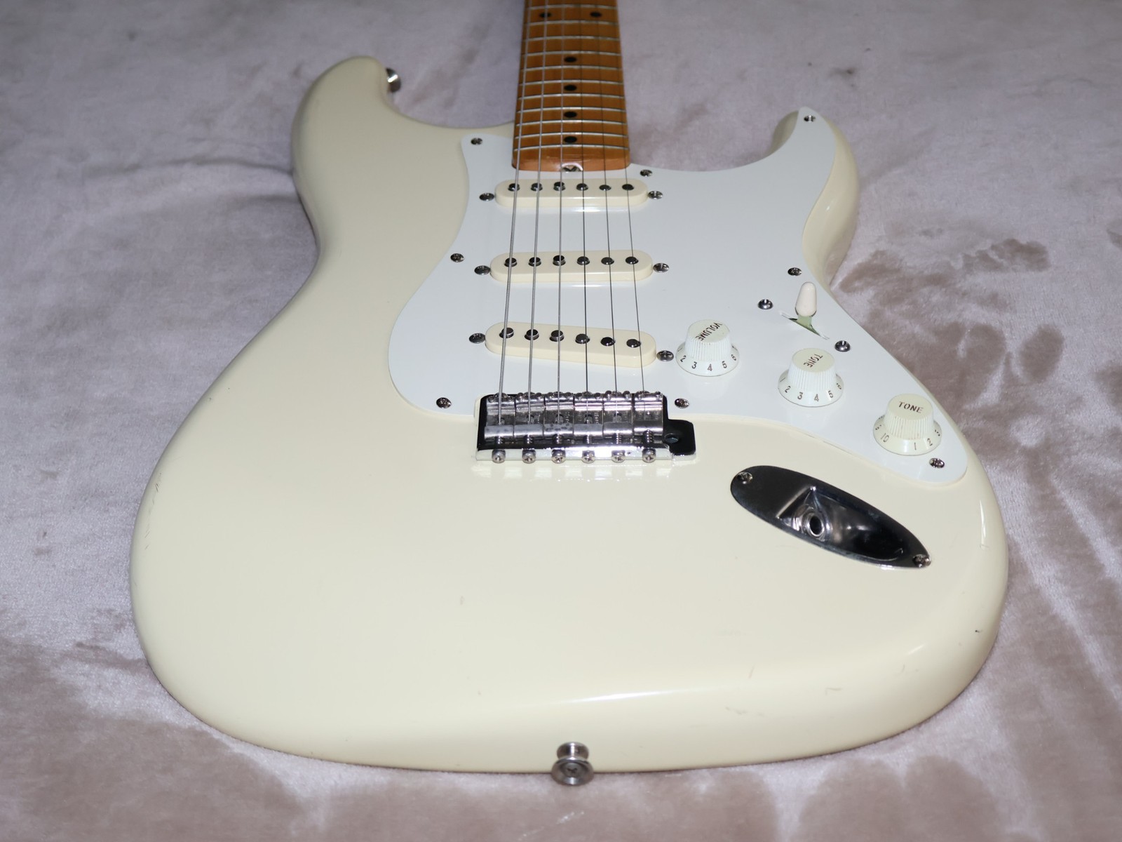 86-87 MIJ Japan Fender Squier Stratocaster ST-357 A Series Olympic White Gigbag!
